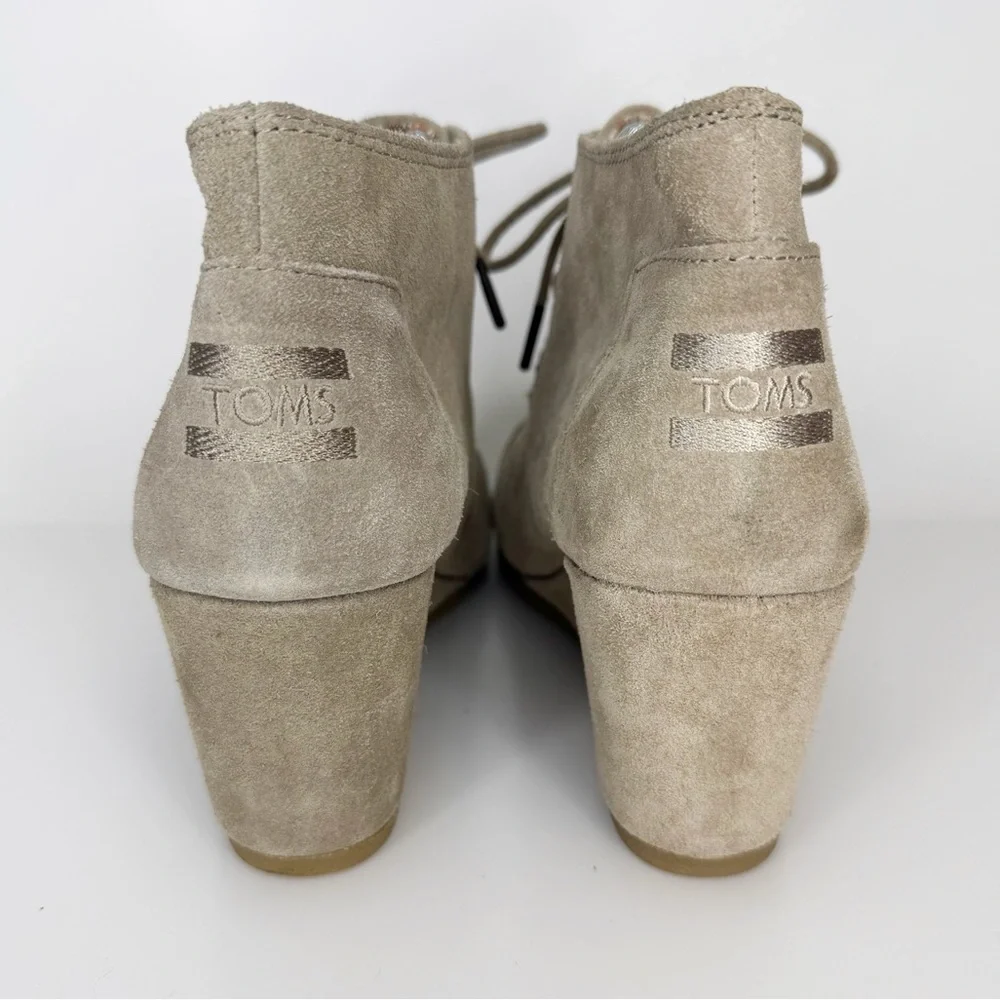 Toms Beige Suede Desert Wedge Lace Up Ankle Boot Women’s 11